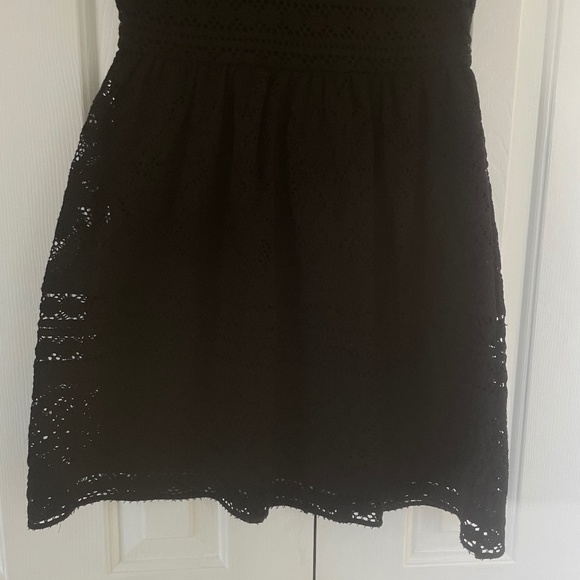 H&M Fit and Flare Black Sleeveless Lace-Design Dress, Size Small - Picture 7 of 13